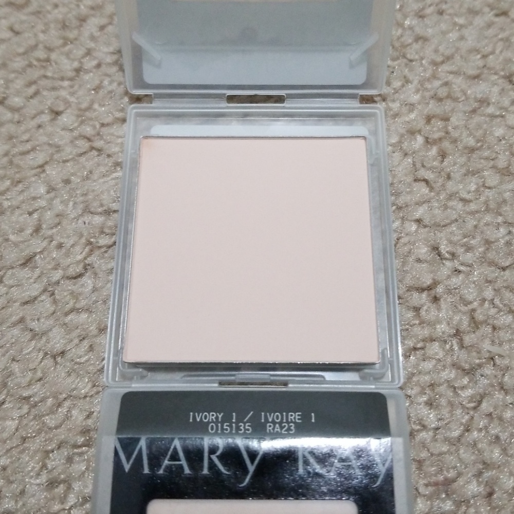 Pressed powder